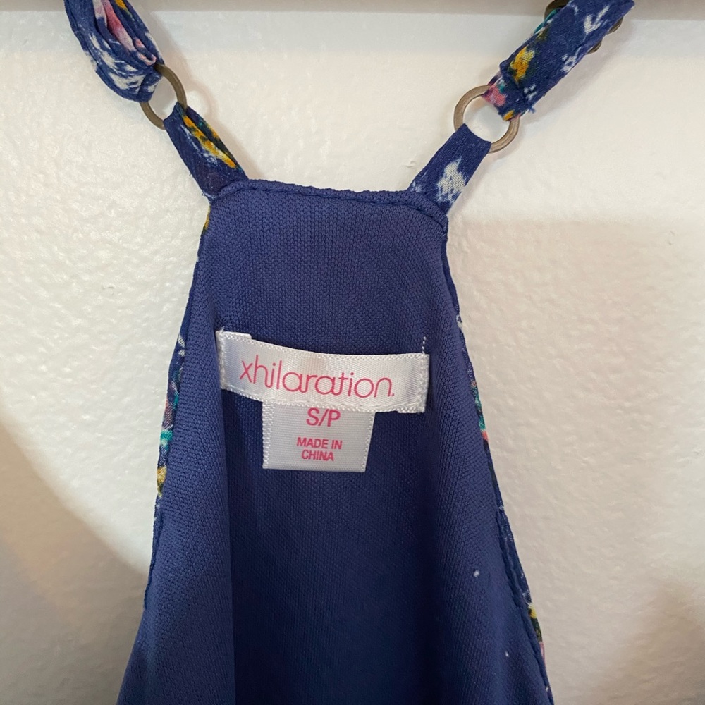Dress - Picture 7 of 7